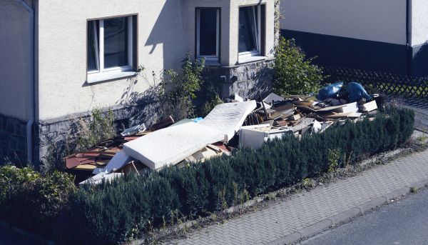 Yard Junk Removal in Jeffersonville